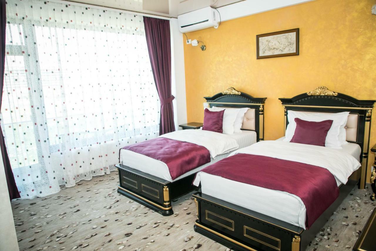 Almar Lake View Boutique H Adults Only Mamaia Exterior photo