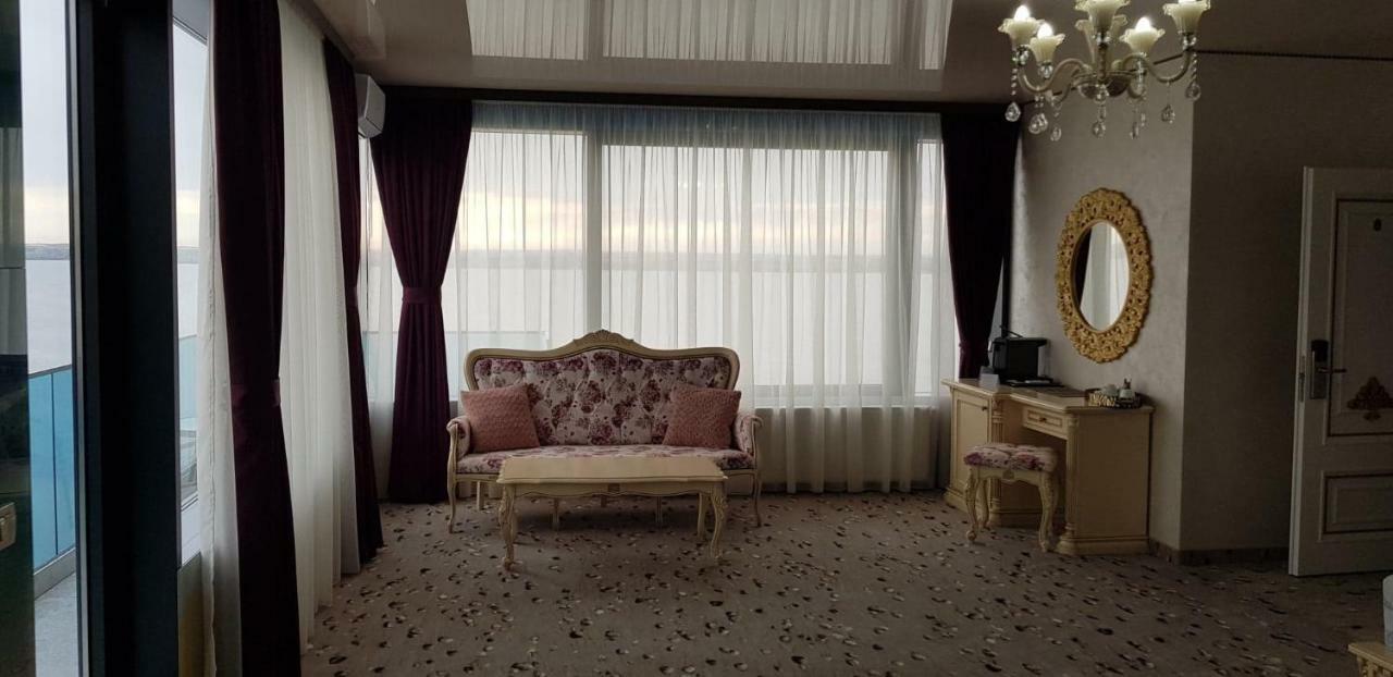 Almar Lake View Boutique H Adults Only Mamaia Exterior photo